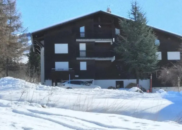 F1 Confort Skis Aux Pieds Apartment *