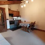 Apartment F1 Confort Skis Aux Pieds Megeve
