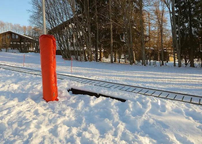 F1 Confort Skis Aux Pieds Межев